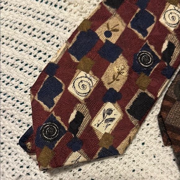 Bundle of 4 Vintage 90’s Floral Silk Neckties - Picture 3 of 11